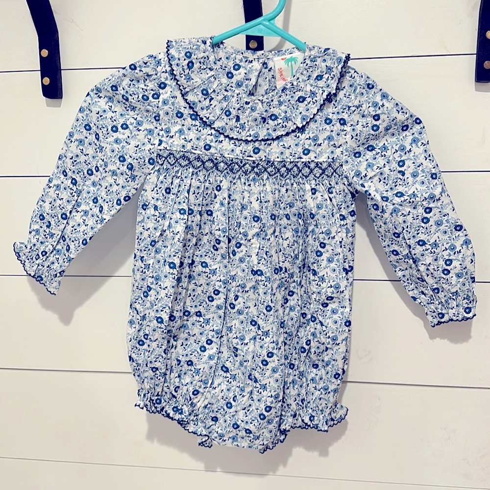 2T shrimp & grits romper navy and white floral girls (sized a little bigger)